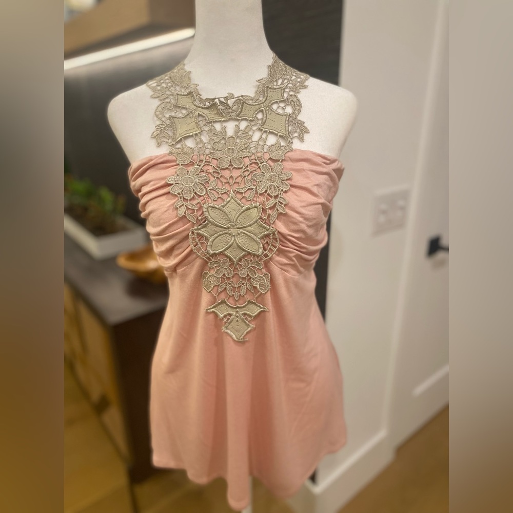 Blush/pink Lace Halter Neck top w/shelf bra (tag removed see photo) size M